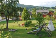 wiese-spielplatz.jpg
